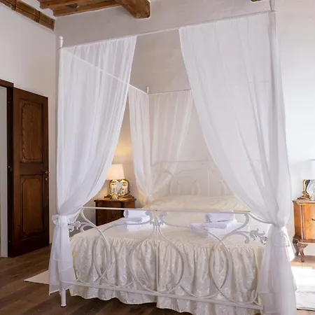 Podere Montale Il Borgo Apartment