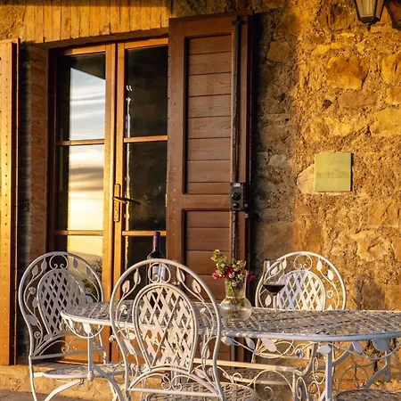 Podere Montale Il Borgo Apartment